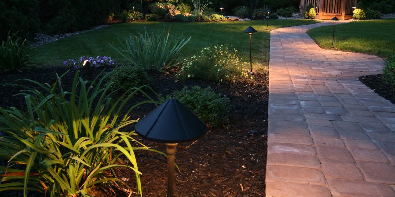 3 Reasons to Install Pathway Lighting